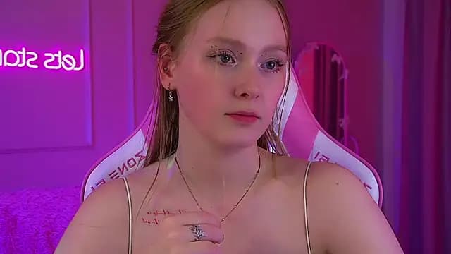 AgataFoxley live cam
