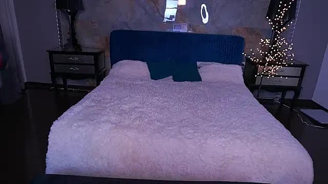 LittleJulii live cam