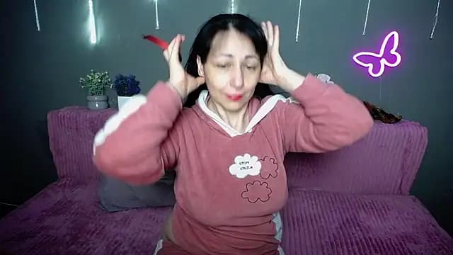 LiluGrants live cam