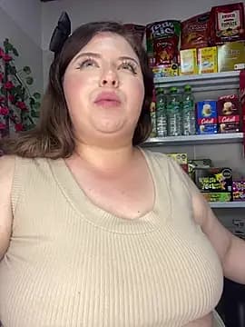 kitty__pinnk live cam