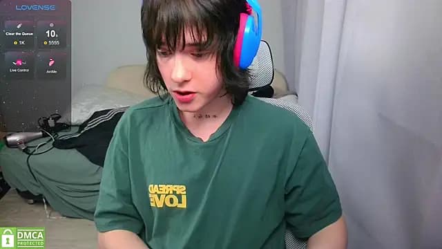 LeonBoykisser live cam