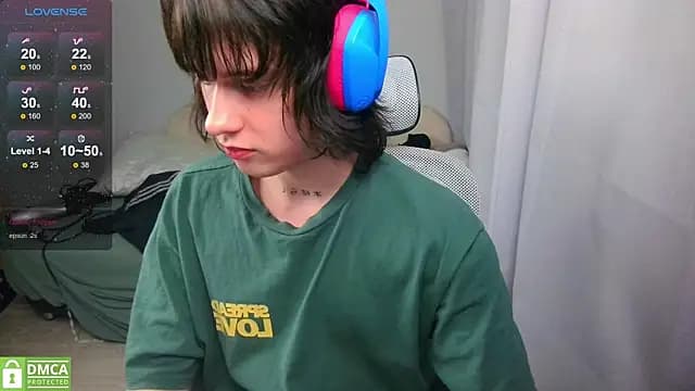 LeonBoykisser live cam