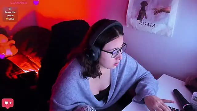 bonnie_moon_ live cam on Stripchat