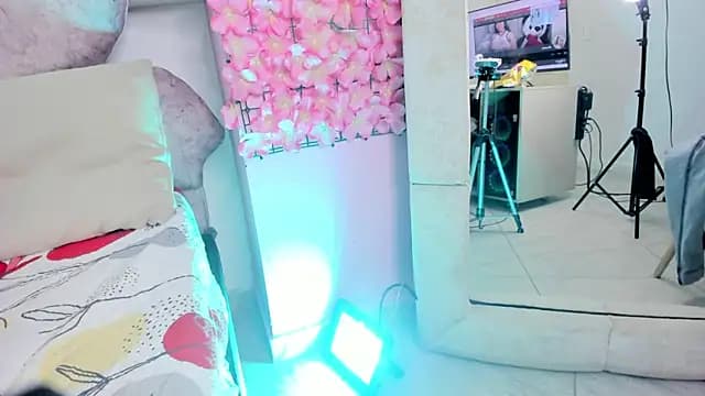 elli_scott live cam
