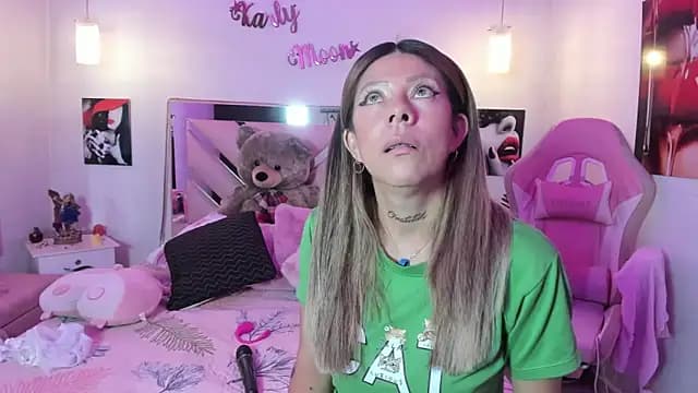 Karly_moon live cam