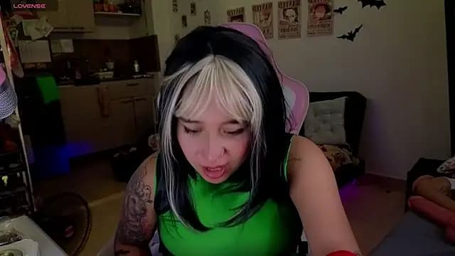 Celeste_Bauman live cam
