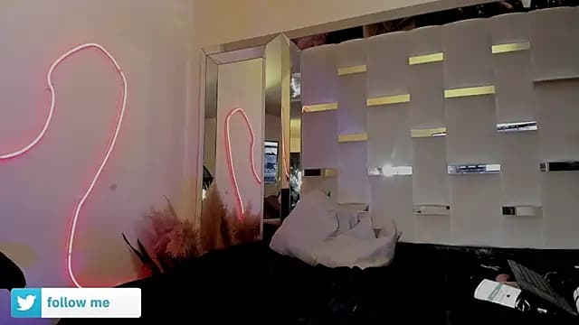 Sara_Foxx1 live cam