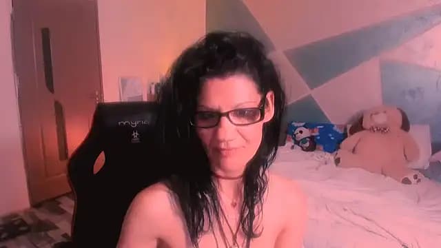SweetSin40 live cam