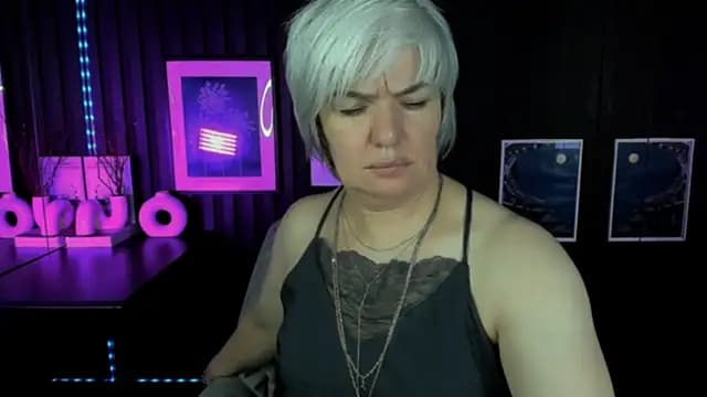 CarmenSoft live cam on Stripchat