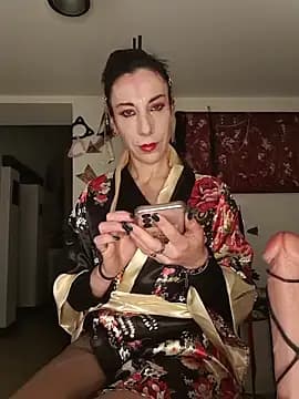 freyamoret live cam
