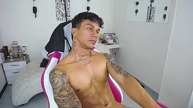 Leonard_Price live cam