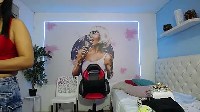 nicol_ross19 live cam