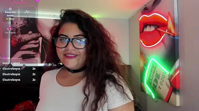 Sara_Bdsm_ live cam