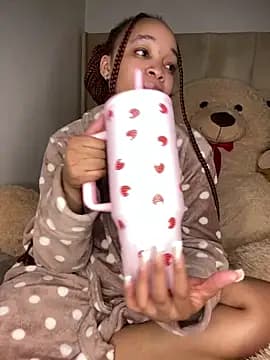 Nisha_102 live cam