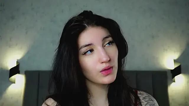 LeanaMolski live cam