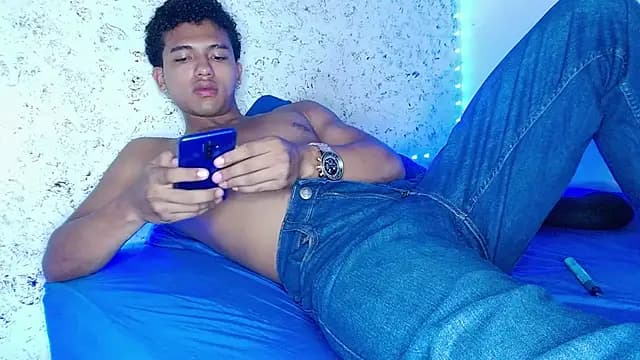 tonydesire_ live cam