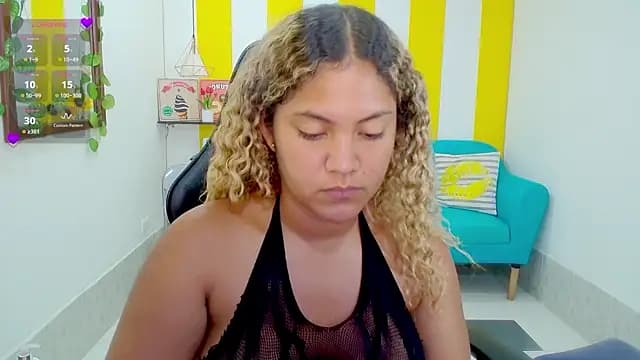 Cristal_War live cam