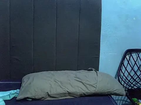 GoldenGoddess111 live cam