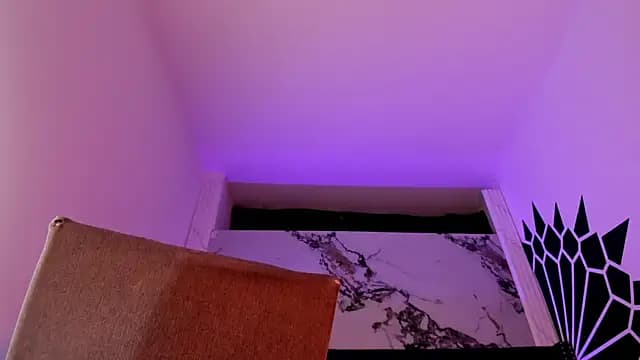 EthaanCox live cam