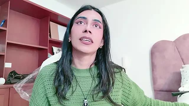 Alexadomina22 live cam