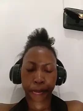 Sweethoneypot25 live cam