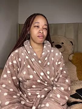 Nisha_102 live cam on Stripchat