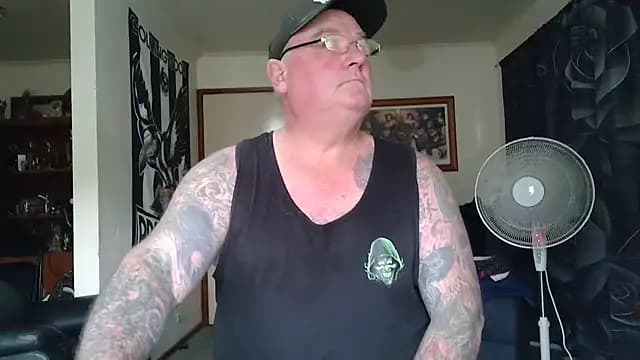KINKYBLUEYES69 live cam