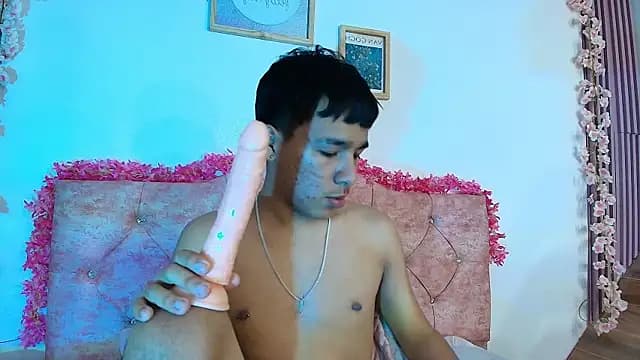 noa_hot69 live cam