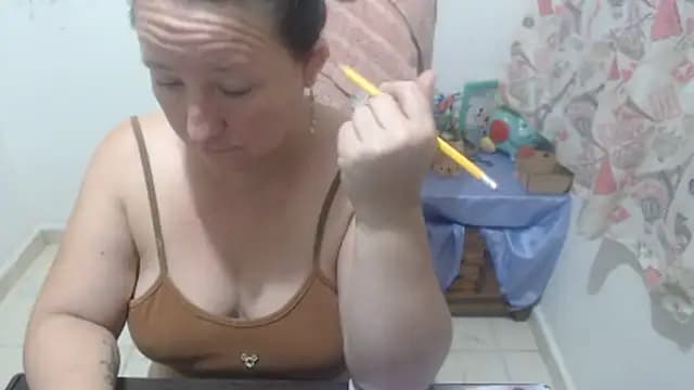 Yohis_Kiut25 live cam