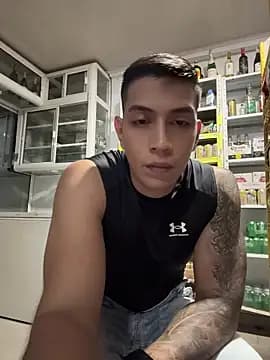 OliverWest04 live cam