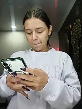 Danni_shy live cam