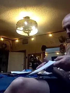 ClydeCan409 live cam