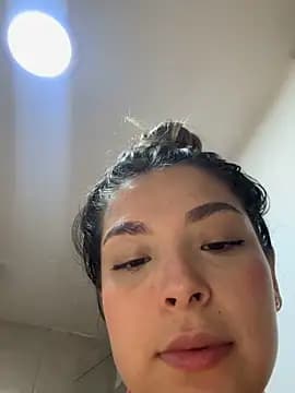 Julie_Rosse live cam
