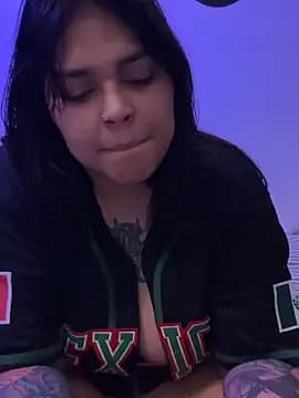 miacanela_xo live cam