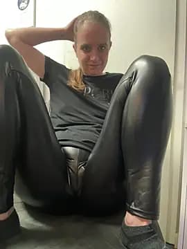 Chantalee live cam