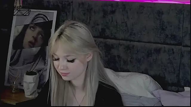 Shy_Barbie live cam