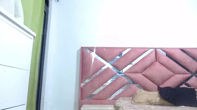 moan_sex2 live cam