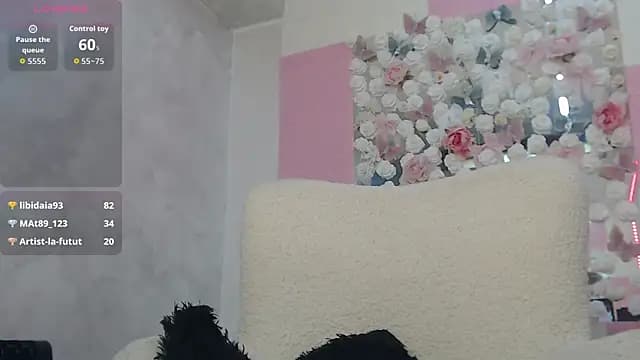 EmberLuna_ live cam