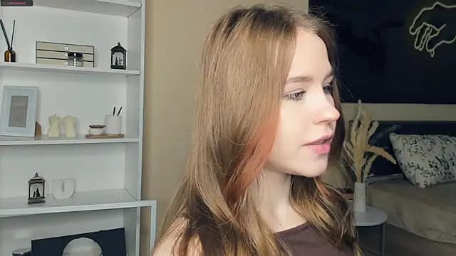 MaliaBourraine live cam