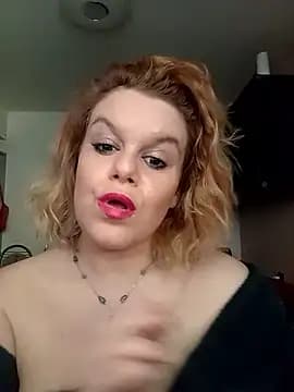 Maryquenn live cam
