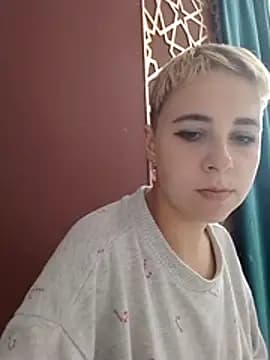 Gussie_Bridie live cam