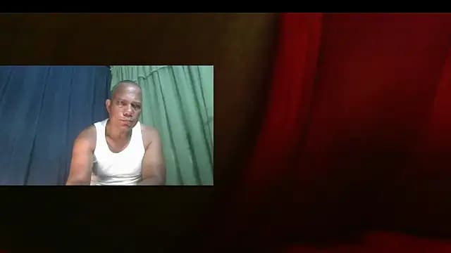 bigblackcock75 live cam