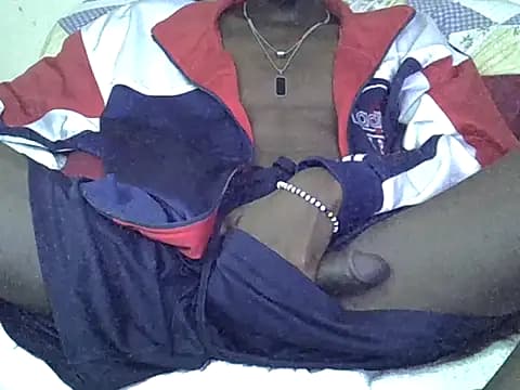Delicious-D live cam on Stripchat