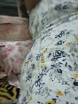 Lustybhabi live cam on Stripchat