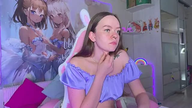 CheekySashaCharm live cam on Stripchat