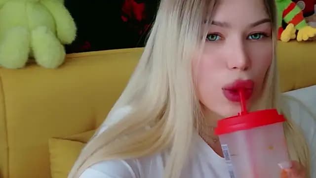 Lost_Mary_ live cam on Stripchat