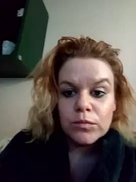Maryquenn live cam