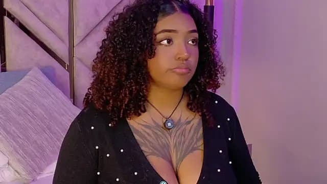 Cristal-Jonnes live cam