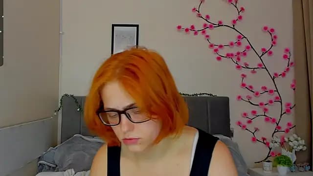 DellaRows live cam