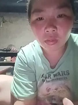 quynhkoolbae live cam
